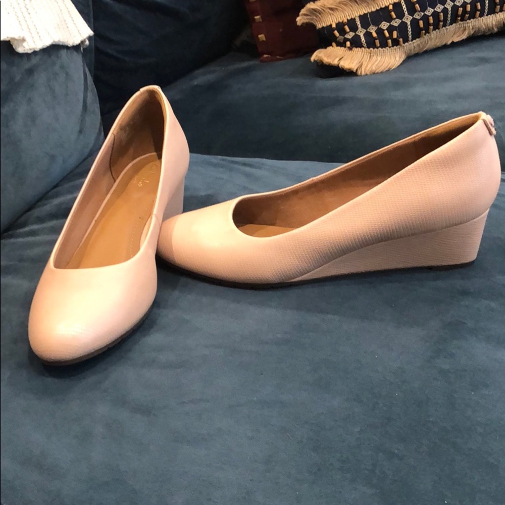 Blush Clark’s Wedges